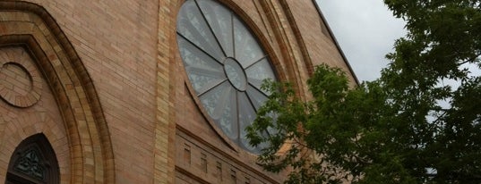 First Avenue Presbyterian Church is one of Locais curtidos por Garrett.