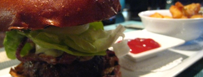 Due Mari is one of Best Burgers in New Jersey, New York & Beyond.