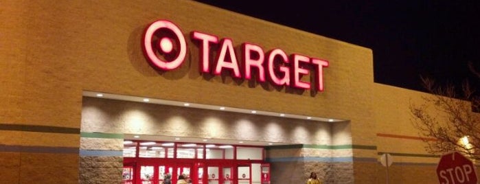 Target is one of สถานที่ที่บันทึกไว้ของ Dave.