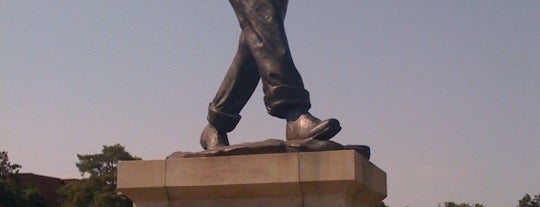 Seed Sower Statue is one of OU Scavenger Hunt.