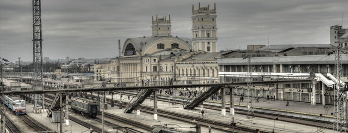 Залізничний вокзал «Харків-Пасажирський» is one of Залізничні вокзали України.