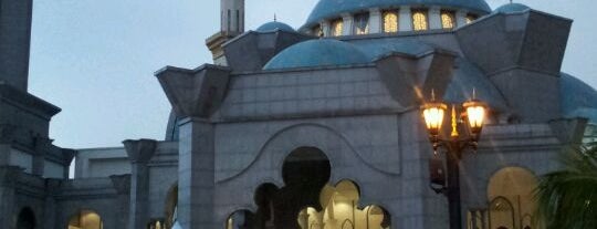 Masjid Wilayah Persekutuan is one of Baitullah : Masjid & Surau.