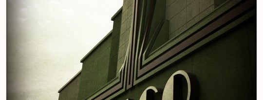 Malco - Stage Cinema is one of Lugares favoritos de Tiffany.