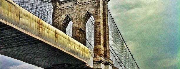 Brooklyn Bridge is one of The City That Never Sleeps.