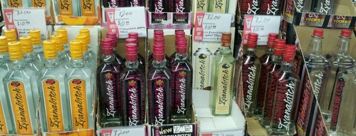 Spec's Wines, Spirits & Finer Foods is one of Rodneyさんのお気に入りスポット.