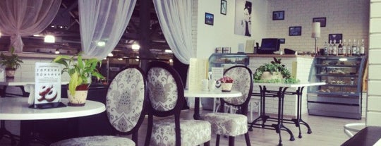 UN CAFFE is one of สถานที่ที่ Anna ถูกใจ.