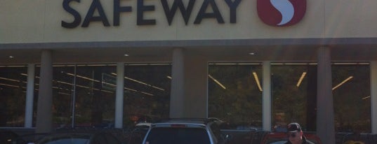 Safeway is one of Lieux qui ont plu à Kevin.