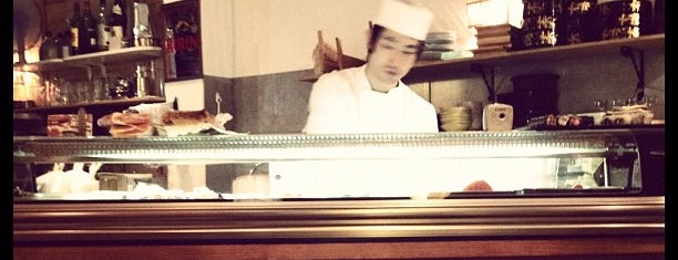 Sushi Marché is one of Lieux qui ont plu à Murielle.