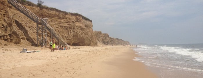 Montauk Beach is one of Hamptons.