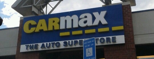 CarMax is one of สถานที่ที่ Michael ถูกใจ.