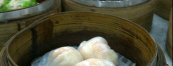 Restaurant Four Happiness Dim Sum is one of @Selangor/SW.