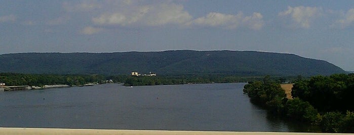 Tennessee River is one of Top picks for Scenic Lookouts.