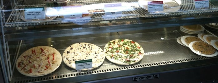 Homemade Pizza Co is one of Alison 님이 저장한 장소.