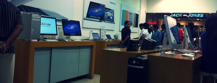 iStore by Reliance Digital is one of bOmBaY bAbY.