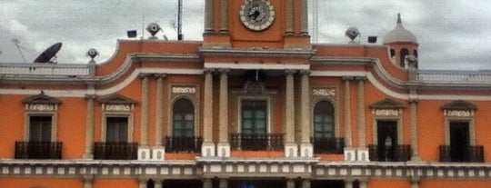 Palacio de Gobierno is one of Dmitry'in Beğendiği Mekanlar.