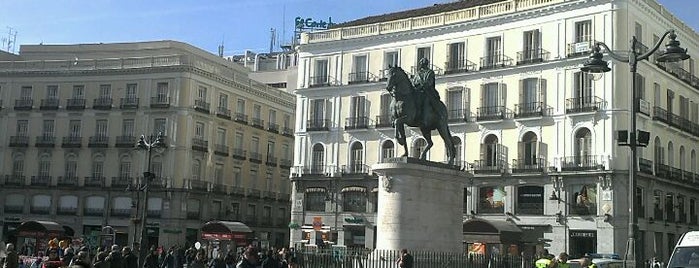 Puerta del Sol is one of Lugares con encanto.