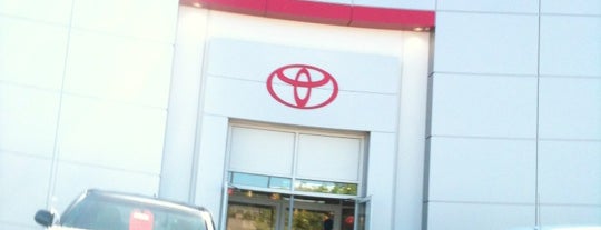 AutoNation Toyota Arapahoe is one of Euniceさんのお気に入りスポット.