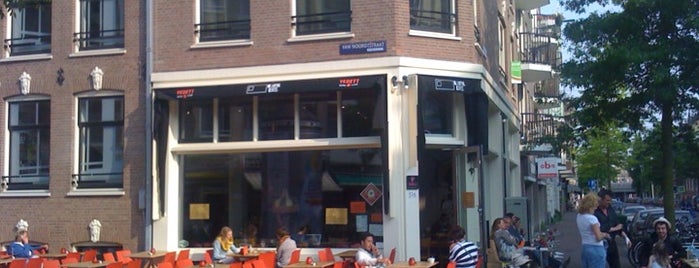 Walvis is one of Amsterdam P2E.