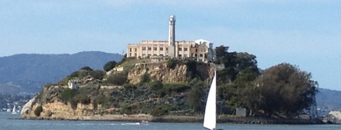 Alcatraz Island is one of Best spots of sunny SanFrancisco, CA!.