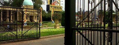 Gerbang Kota Wisata is one of Kota Wisata Cibubur.