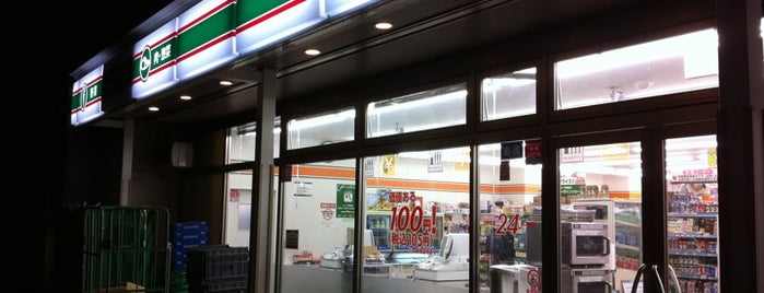 ローソンストア100 横浜翁町店 is one of Japan 2013.