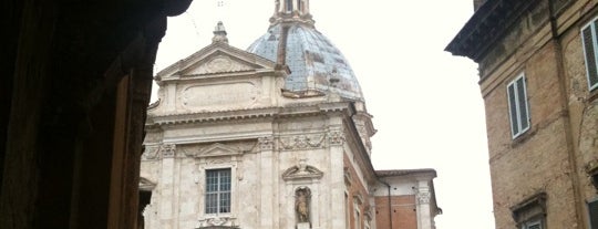 Duomo di Siena is one of Siena (Sienna).