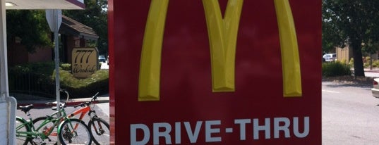 McDonald's is one of Nicoleさんのお気に入りスポット.