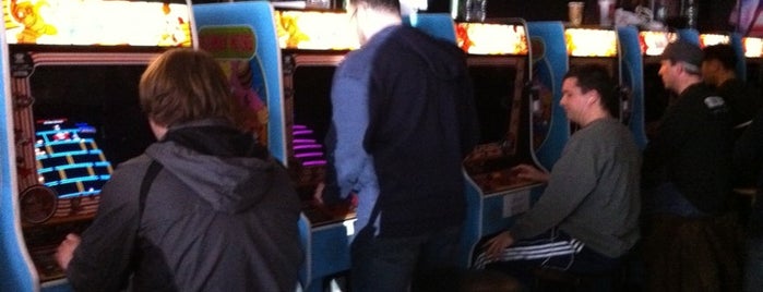 Richie Knucklez' Arcade Games is one of Fun & Games.