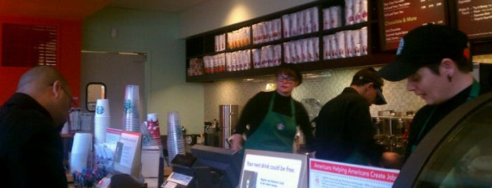 Starbucks is one of Lieux qui ont plu à Rachel.