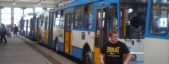 Vozovna trolejbusů (bus) is one of MHD Ostrava 1/2.