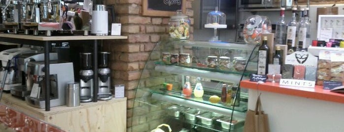 Espresso Store is one of Lugares favoritos de Erik.