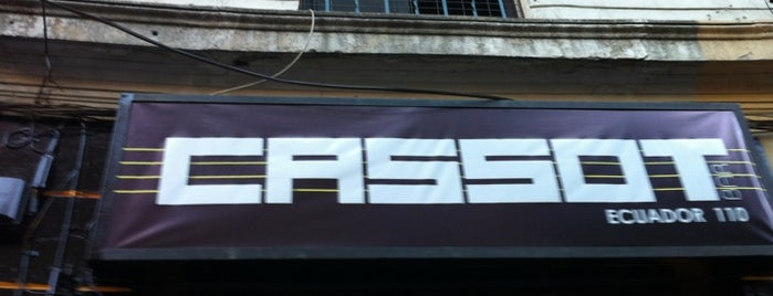 Cassot Bar is one of Lugares Favoritos Valparaiso.