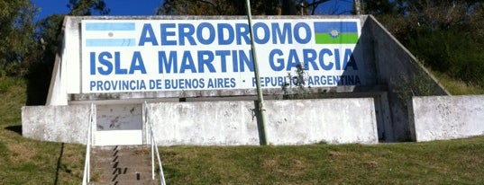 Aeródromo Isla Martín García is one of สถานที่ที่ Lucas ถูกใจ.