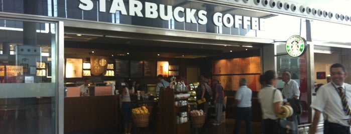Starbucks is one of Lieux qui ont plu à Oscar.