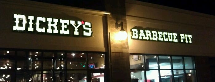 Dickey's Barbecue Pit is one of Laura : понравившиеся места.
