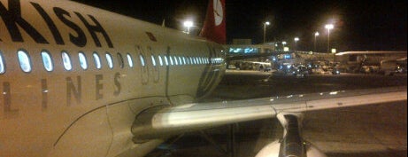 Aeroporto Istanbul Ataturk (ISL) is one of Airports.