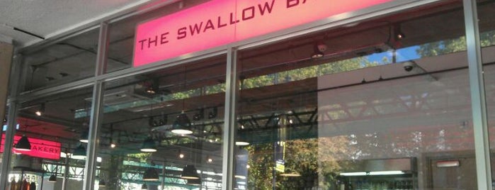 Swallow Bakery is one of Locais curtidos por Joll.