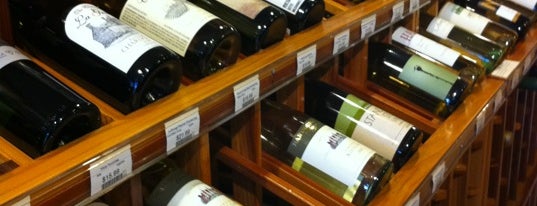 Red White & Bleu is one of Spots for Regional American Wine.