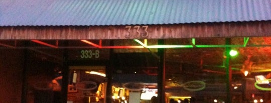 Oscar's Oyster Bar is one of Chai'nin Kaydettiği Mekanlar.