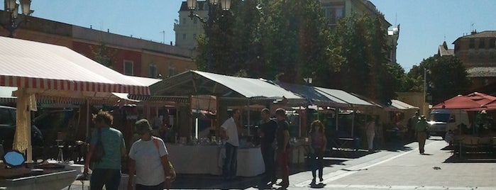 Cours Saleya is one of FR2DAY's Guide to the Great Outdoors.