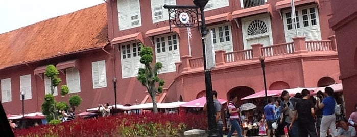 The Stadthuys is one of Malacca Attractions Guide 馬六甲旅遊指南.