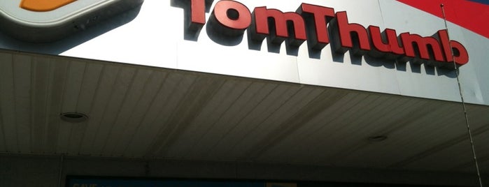 Tom Thumb Food Stores is one of Jackie'nin Beğendiği Mekanlar.