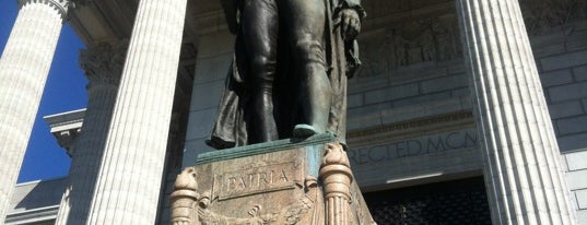 Thomas Jefferson Statue is one of 🖤💀🖤 LiivingD3adGirl : понравившиеся места.