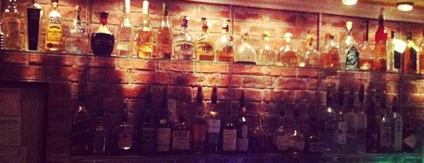 Tequila Bar is one of St. Laurent.
