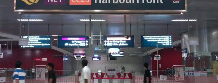 HarbourFront MRT Interchange (NE1/CC29) is one of 싱가폴 즐겨찾기.