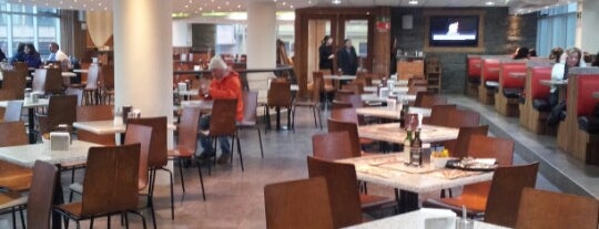 Cafetería & Restaurant Versluys is one of สถานที่ที่บันทึกไว้ของ Rigo.