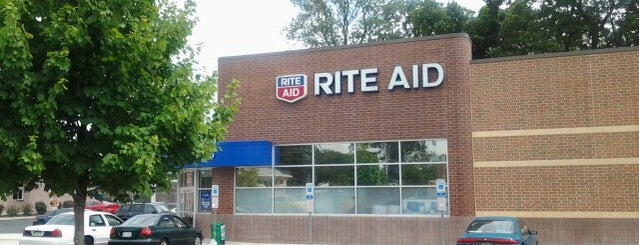 Rite Aid is one of Locais curtidos por Tarryn.