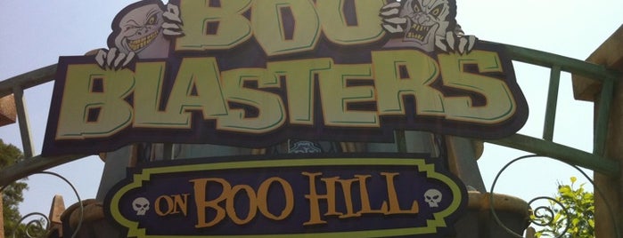 Boo Blasters On Boo Hill is one of kings island.