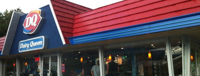 Dairy Queen is one of barbee’s Liked Places.