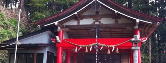 岩谷稲荷神社 is one of Shinto shrine in Morioka.